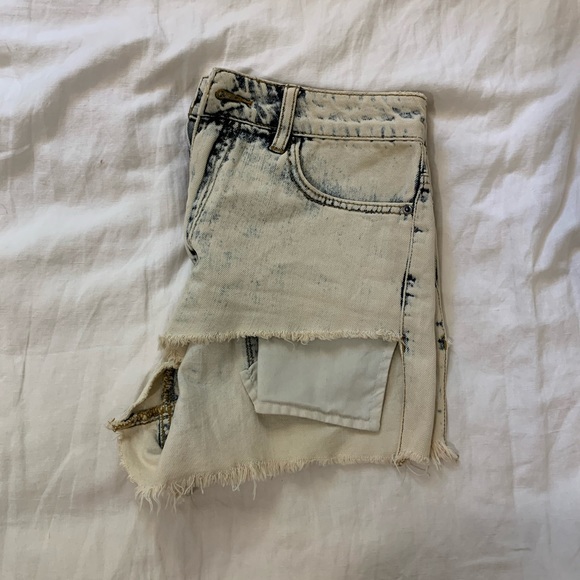 High Rise Jean Shorts!! - Picture 8 of 8